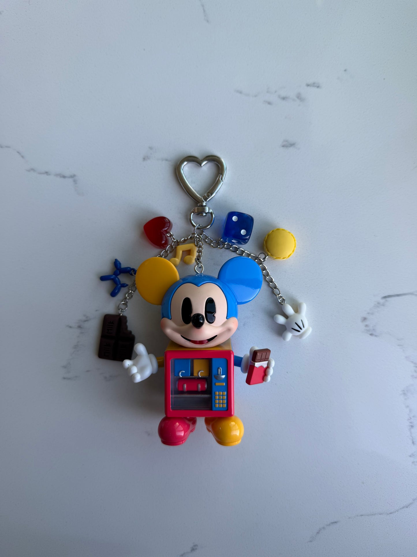 D I S N E Y M I C K E Y Childhood of Boundless Imagination Keychains